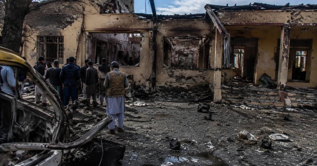 Suspected suicide bombing at Pakistan police station kills 17