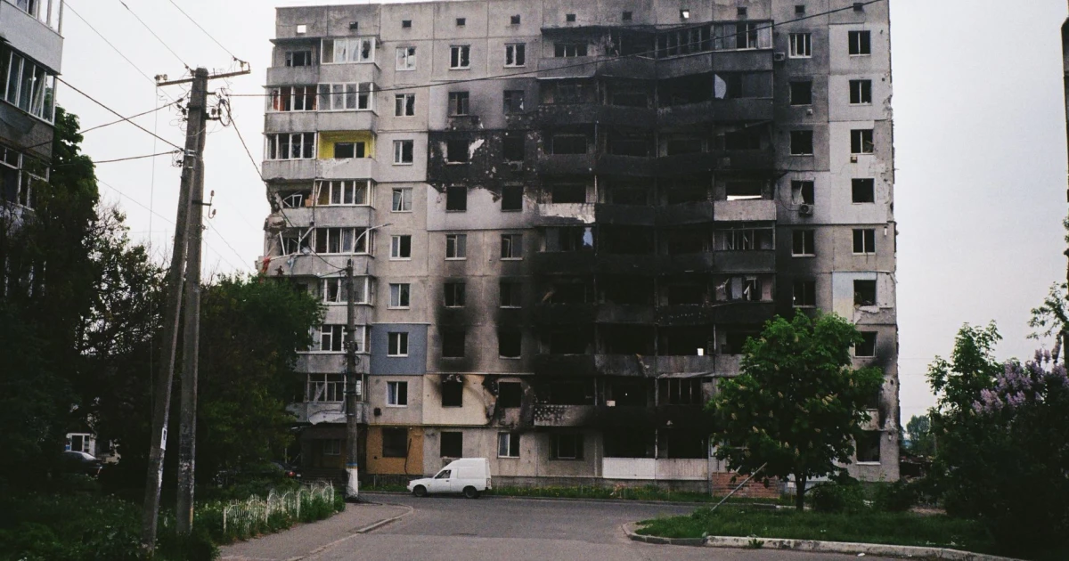 Russia launches massive missile attack on Kyiv, hitting residential buildings