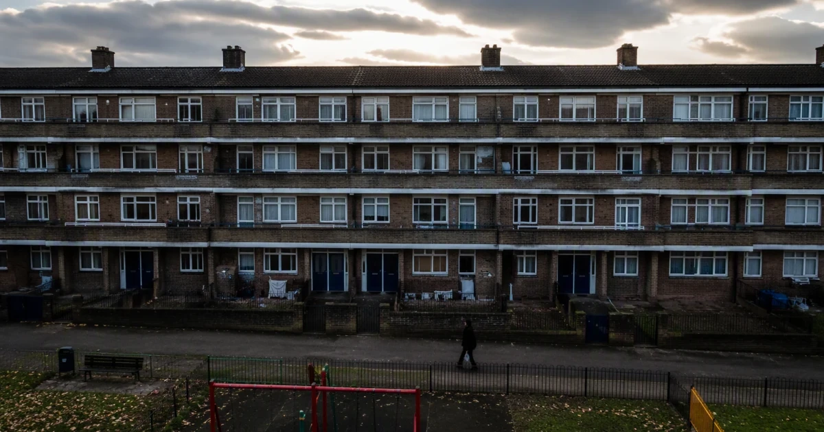 Conservatives plan to end social housing for foreign nationals in England