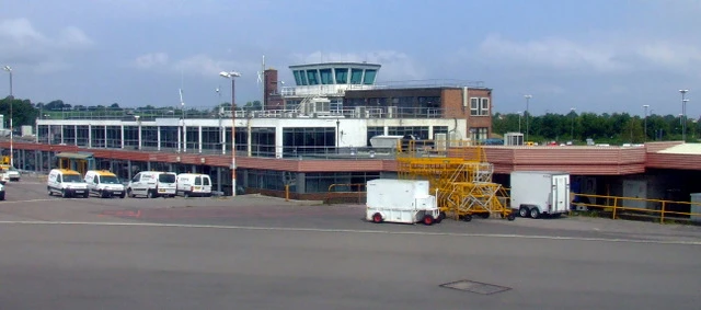 Bristol Airport — Wikimedia Commons
