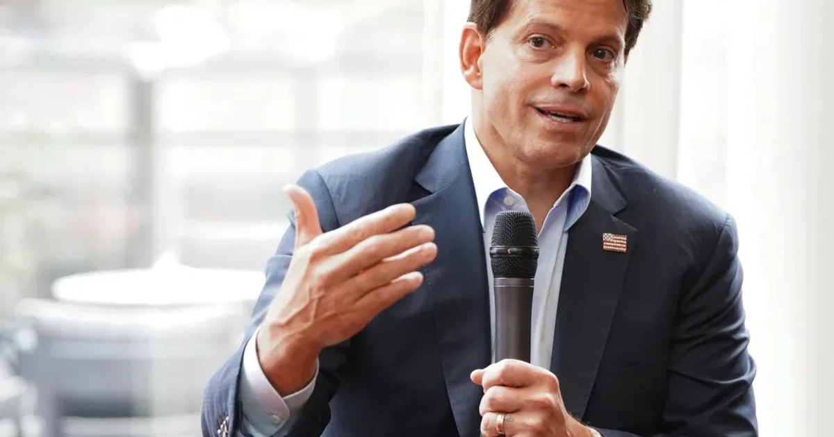 Anthony Scaramucci finds podcast fame years after White House stint