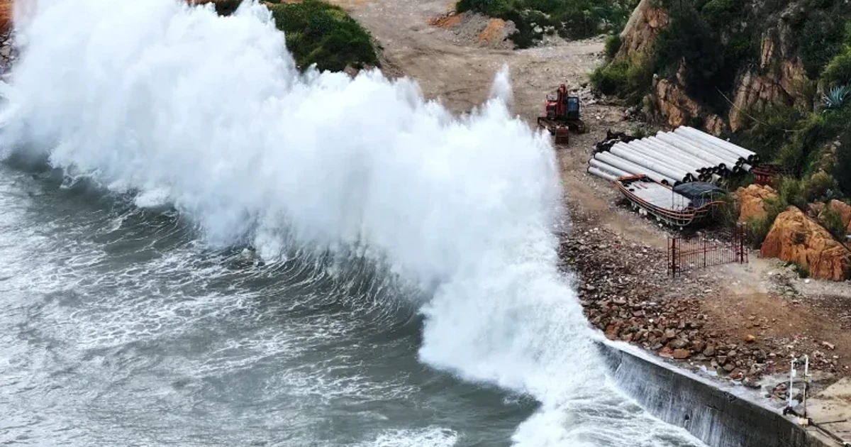 China braces for Typhoon Dolphin, flood warnings issued on east coast