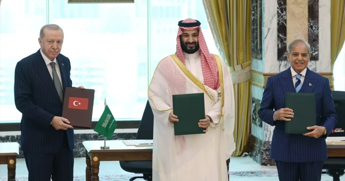 Turkey, Pakistan and Saudi Arabia sign mutual defense pact
