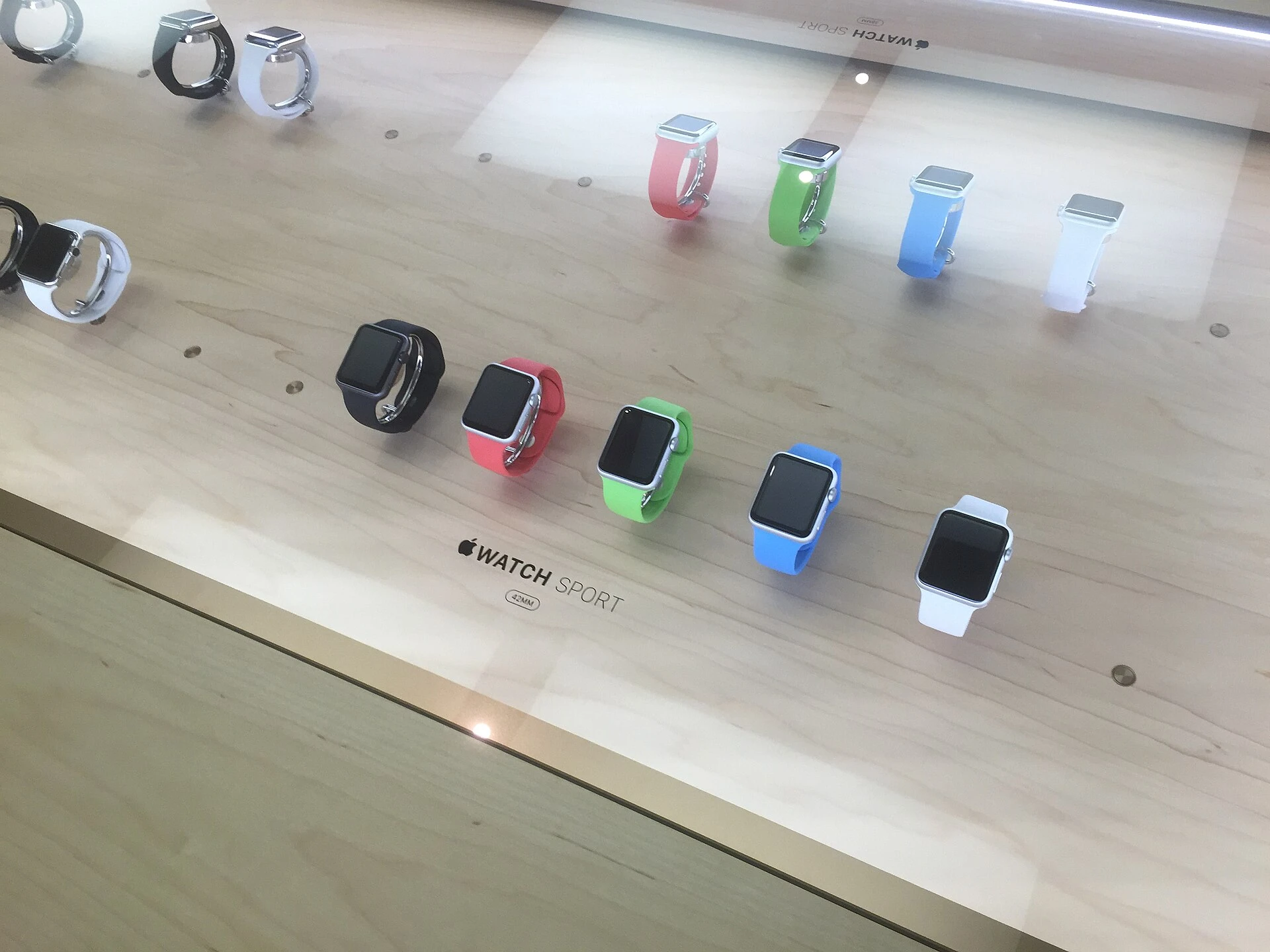 Apple Watch — Wikimedia Commons