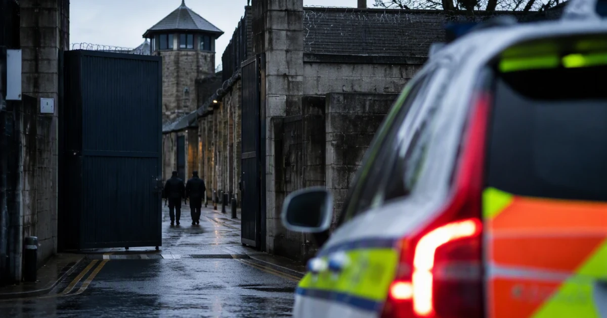 Daniel Kinahan extradited to Ireland, charged in Dublin court