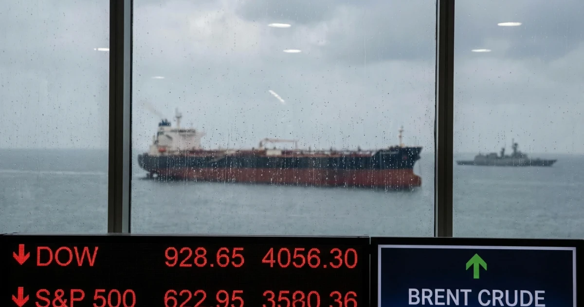 Stocks Slide, Oil Jumps as Gulf Tensions Rattle Markets