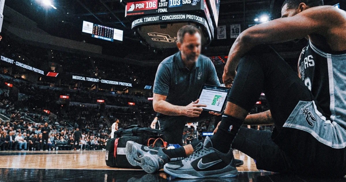Wembanyama Leaves Spurs Playoff Game, Enters Concussion Protocol