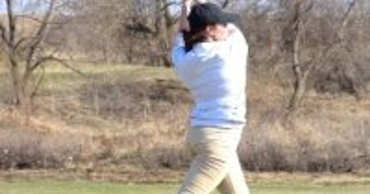 Warhawks open golf season
