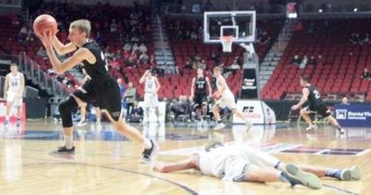 Warhawks pull off thrilling comeback win