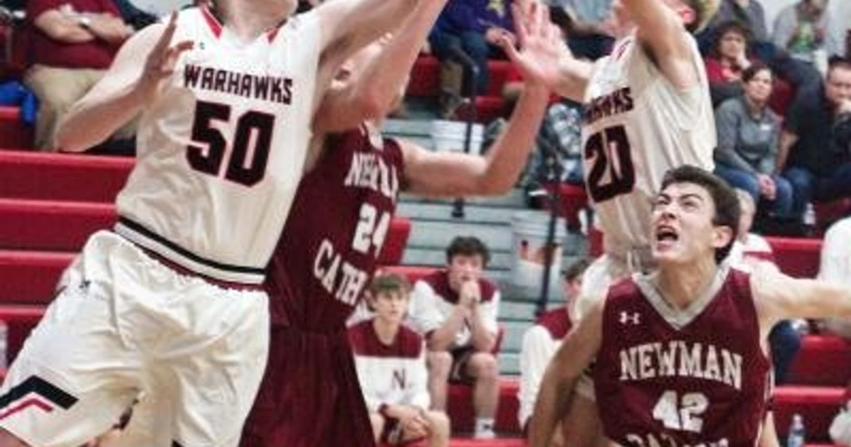 Warhawks overcome double-digit deficit to top Knights