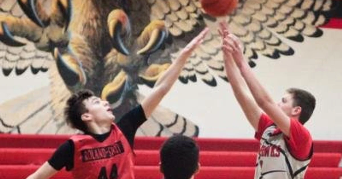 West Fork boys basketball hosts scrimmage